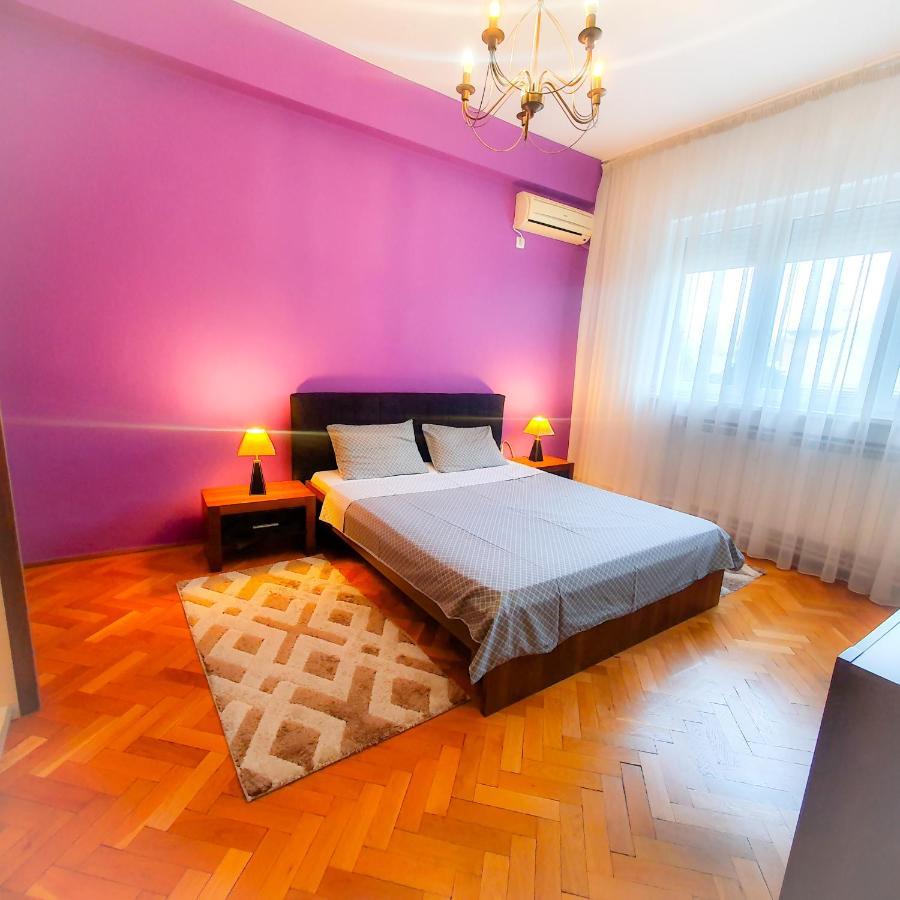 City Center Apartment Bucarest Esterno foto