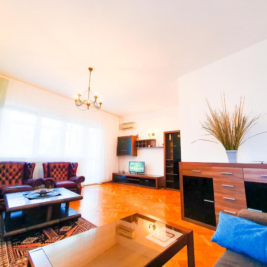 City Center Apartment Bucarest Esterno foto