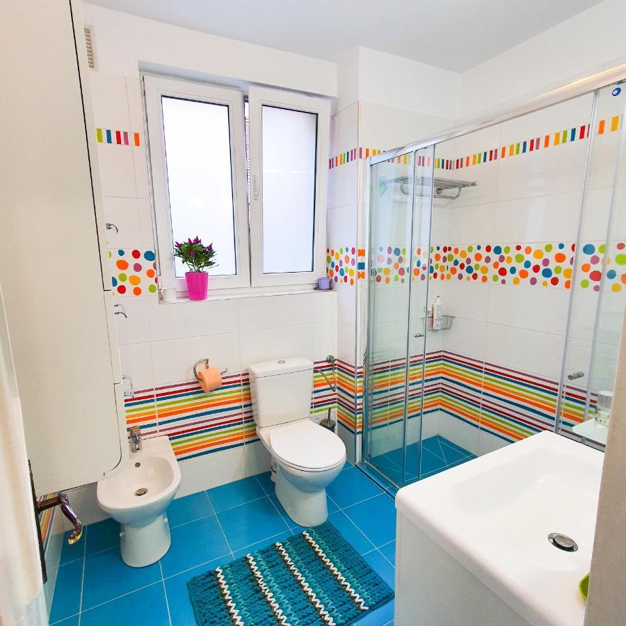 City Center Apartment Bucarest Esterno foto