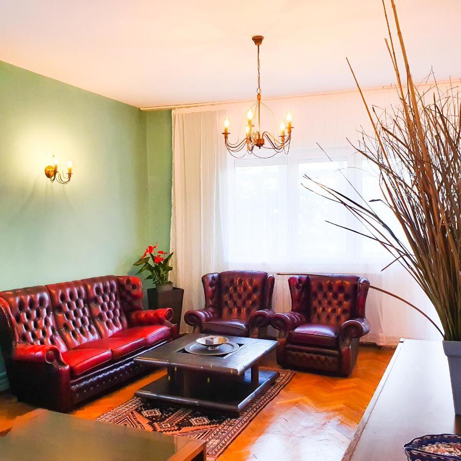 City Center Apartment Bucarest Esterno foto