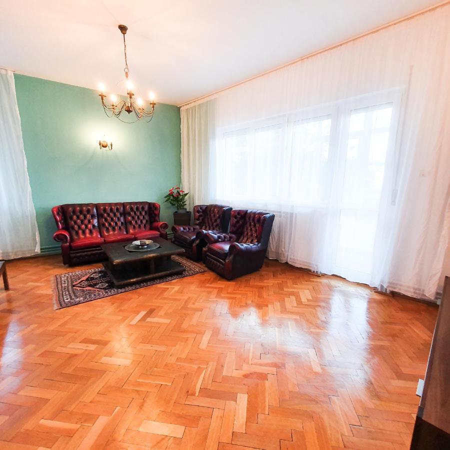 City Center Apartment Bucarest Esterno foto